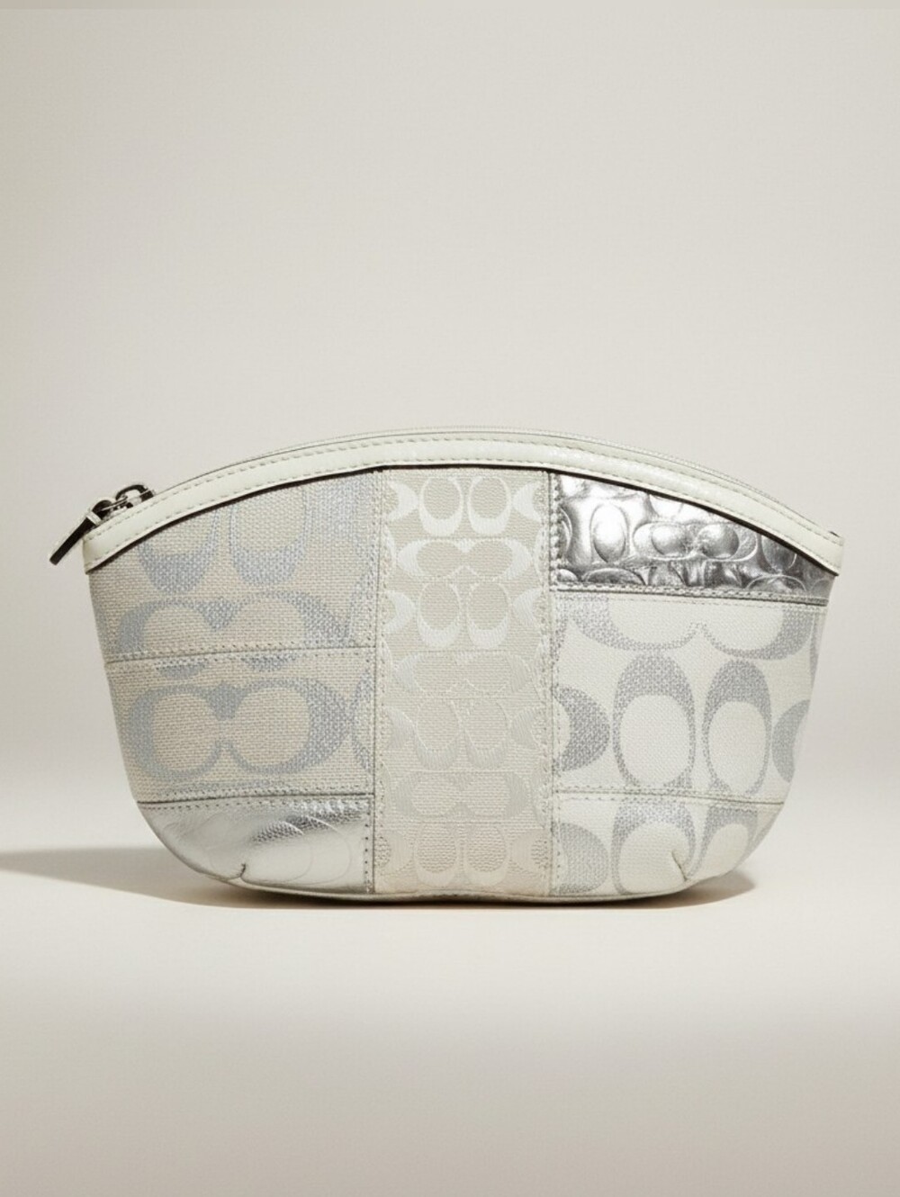 Coach Patchwork Signature Cosmetic Bag Chrome Hardware Gently Loved No. 42480 - Picture 2 of 7